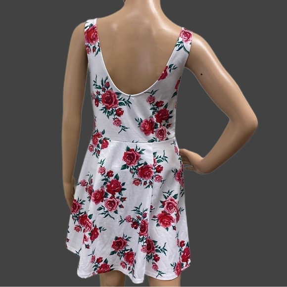 DIVIDED H&M Dress - White with Red Roses - Size 12 - Picture 2 of 9